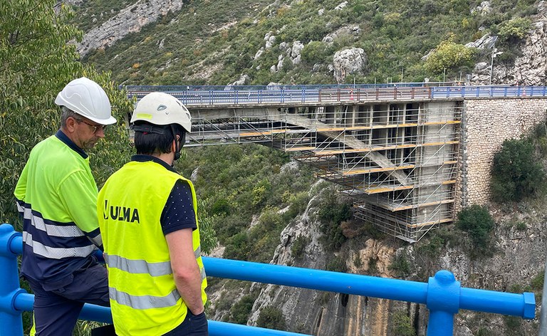 50.000 kg. de andamio BRIO para la reparación del puente sobre el Río Esera